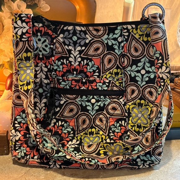 Vera Bradley | Quilted Crossbody Messenger Bag Retired Sierra Pattern! - Picture 1 of 13